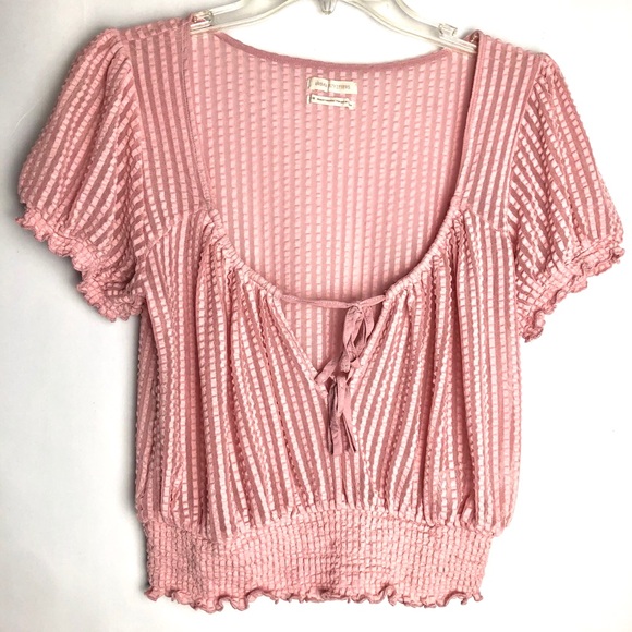 Urban Outfitters short sleeve Cropped top size M - Picture 2 of 5